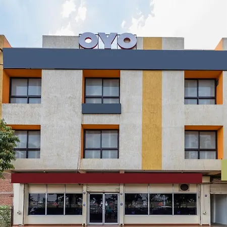 Capital O 30261 Hotel Vyanjan
